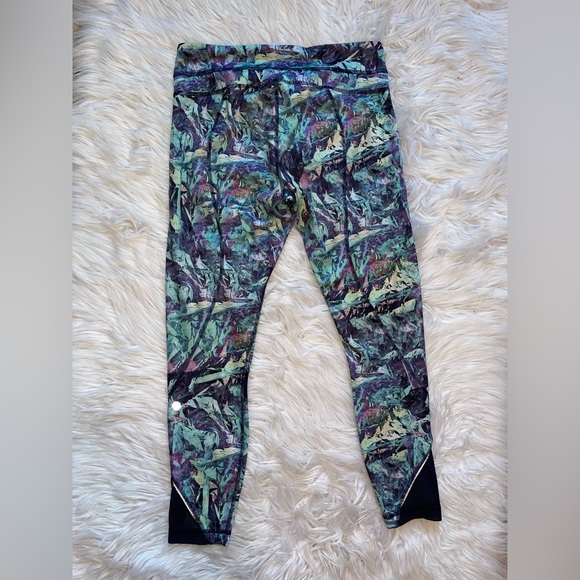 Lululemon multi pattern print leggings women’s size 8 blue purple 25” pockets - Picture 4 of 7